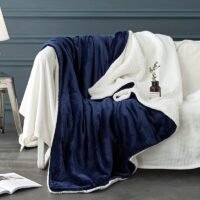 1pc Navy Fleece Throw Blanket for Couch And Sofa, Soft And Fuzzy Blankets for All Seasons, Thick And Warm Fluffy Fleece Throw Blankets