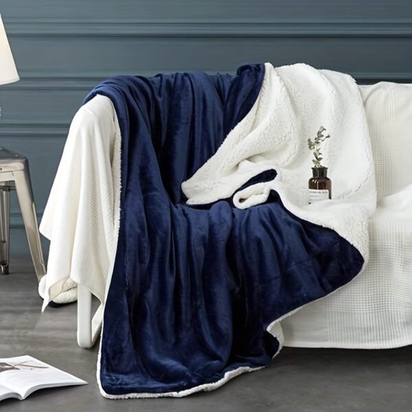 1pc Navy Fleece Throw Blanket for Couch And Sofa, Soft And Fuzzy Blankets for All Seasons, Thick And Warm Fluffy Fleece Throw Blankets